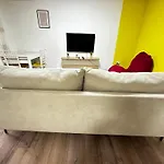 Bob Marley 아파트 티라나