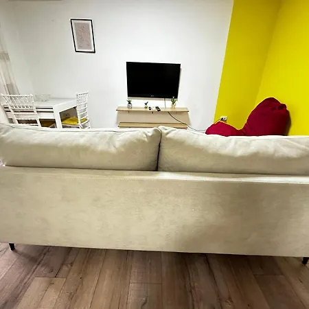 Bob Marley Apartment Tirana